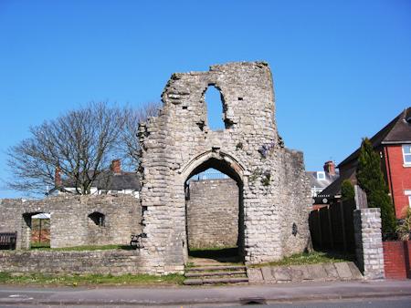 The gatehouse ruins